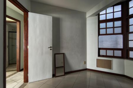 Casa de condomínio à venda com 200m², 3 quartos e 2 vagasQuarto 3