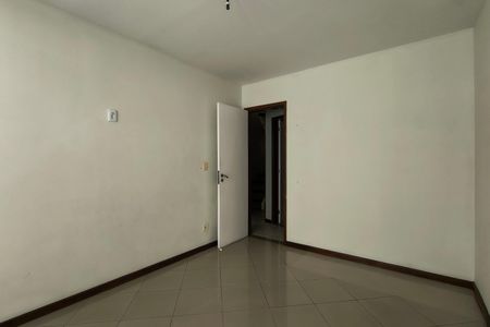 Casa de condomínio à venda com 200m², 3 quartos e 2 vagasQuarto 2