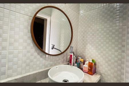 Casa à venda com 115m², 2 quartos e 2 vagasBanheiro da Suíte 2