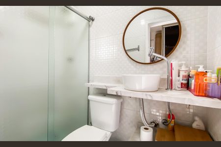 Casa à venda com 115m², 2 quartos e 2 vagasBanheiro da Suíte 2