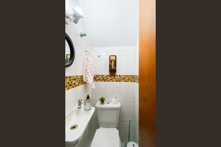 Casa à venda com 115m², 2 quartos e 2 vagasLavabo 