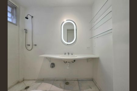 Apartamento para alugar com 80m², 2 quartos e 2 vagas Apartamento para alugar com 80m², 2 quartos e 2 vagasBanheiro