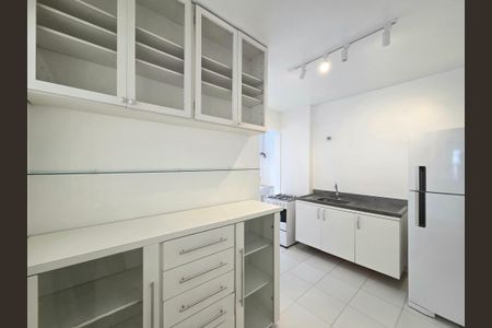 Apartamento para alugar com 80m², 2 quartos e 2 vagas Apartamento para alugar com 80m², 2 quartos e 2 vagasCozinha
