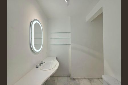 Apartamento para alugar com 80m², 2 quartos e 2 vagas Apartamento para alugar com 80m², 2 quartos e 2 vagasBanheiro