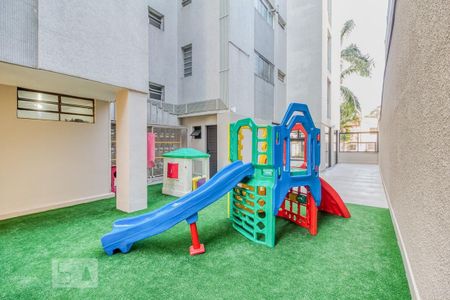 Apartamento para alugar com 80m², 2 quartos e 2 vagas Apartamento para alugar com 80m², 2 quartos e 2 vagasÁrea comum - Playground