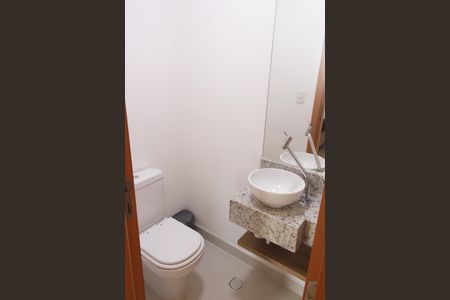 Lavabo de apartamento para alugar com 1 quarto, 58m² em Embaré, Santos