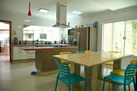 Casa para alugar com 205m², 3 quartos e 3 vagasCopa/Cozinha 