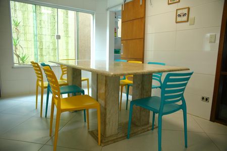 Casa para alugar com 205m², 3 quartos e 3 vagasCopa/Cozinha 