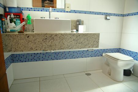 Casa para alugar com 205m², 3 quartos e 3 vagasbanheiro da Suíte 2 