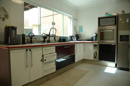 Casa para alugar com 205m², 3 quartos e 3 vagasCozinha 