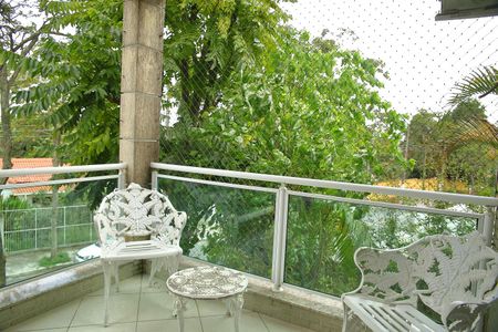 Casa para alugar com 205m², 3 quartos e 3 vagasSuíte master  - Varanda 