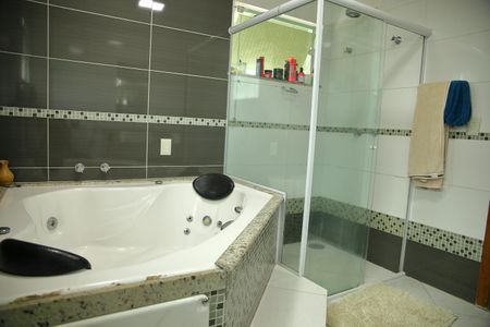 Casa para alugar com 205m², 3 quartos e 3 vagasSuíte master  - Banheiro 