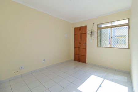 Sala de apartamento para alugar com 2 quartos, 67m² em Parque do Otero, São Paulo