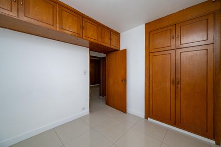 Apartamento para alugar com 131m², 3 quartos e 2 vagasQuarto 2