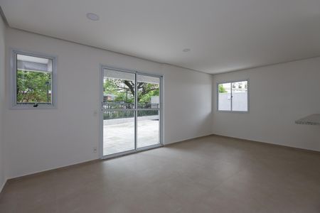 Apartamento para alugar com 40m², 2 quartos e 1 vagaÁrea comum - Salão de festas