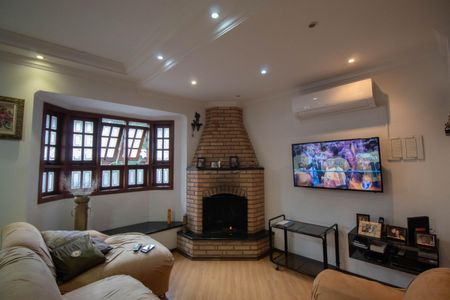 Casa à venda com 300m², 4 quartos e 4 vagasSala