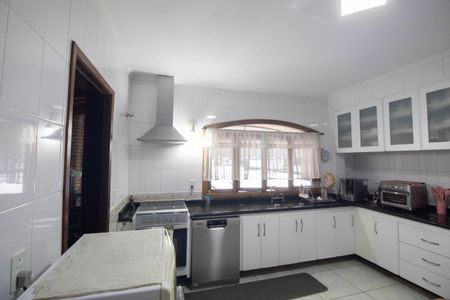 Casa à venda com 300m², 4 quartos e 4 vagasCozinha