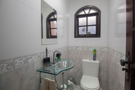 Casa à venda com 300m², 4 quartos e 4 vagasLavabo 1