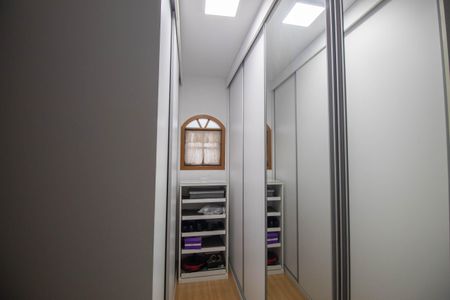 Casa à venda com 300m², 4 quartos e 4 vagasCloset do Quarto 1 e 2
