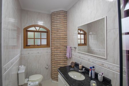 Casa à venda com 300m², 4 quartos e 4 vagasBanheiro da Suíte 2