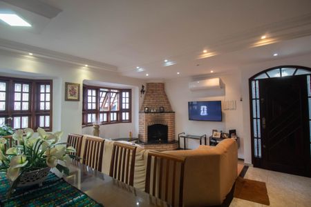 Casa à venda com 300m², 4 quartos e 4 vagasSala