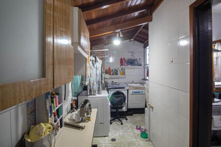 Casa à venda com 300m², 4 quartos e 4 vagasÁrea de Serviço