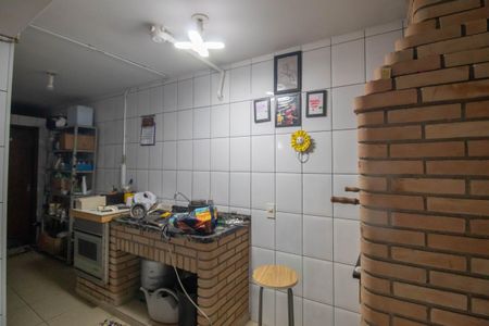 Casa à venda com 300m², 4 quartos e 4 vagasChurrasqueira