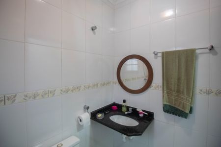 Casa à venda com 300m², 4 quartos e 4 vagasBanheiro da Suíte 1