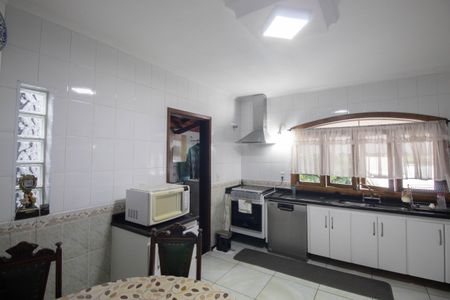 Casa à venda com 300m², 4 quartos e 4 vagasCozinha