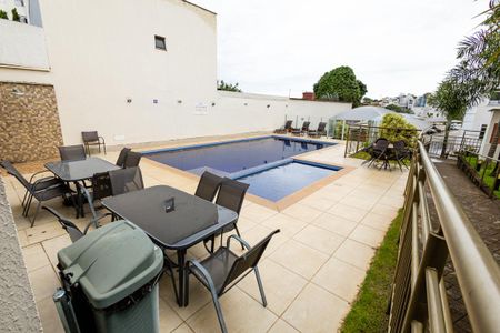 Apartamento para alugar com 65m², 2 quartos e 1 vagaarea de lazer / condominio