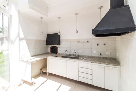 Casa de condomínio à venda com 600m², 4 quartos e 2 vagasVaranda gourmet