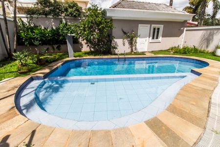 Casa de condomínio à venda com 600m², 4 quartos e 2 vagasPiscina