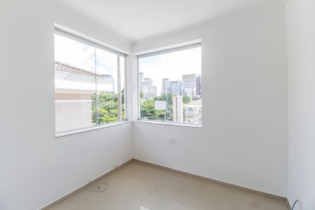 Casa de condomínio à venda com 600m², 4 quartos e 2 vagasEscritório
