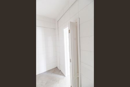 Casa de condomínio à venda com 600m², 4 quartos e 2 vagasDespensa