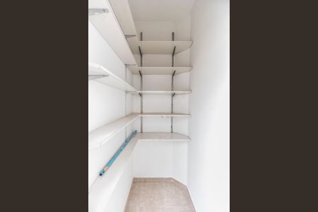 Casa de condomínio à venda com 600m², 4 quartos e 2 vagasDespensa