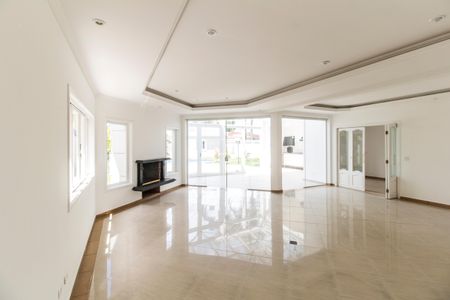 Sala  de casa de condomínio para alugar com 4 quartos, 600m² em Alphaville, Santana de Parnaíba