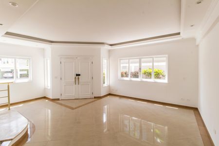 Sala  de casa de condomínio para alugar com 4 quartos, 600m² em Alphaville, Santana de Parnaíba