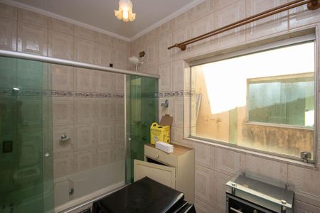 Casa para alugar com 250m², 3 quartos e 3 vagasBanheiro 1 