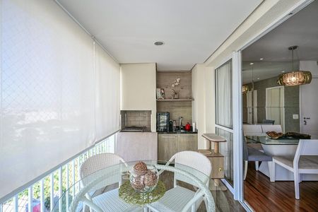 Apartamento à venda com 87m², 3 quartos e 2 vagasVaranda