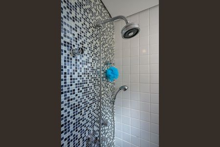 Apartamento à venda com 87m², 3 quartos e 2 vagasChuveiro da Suíte