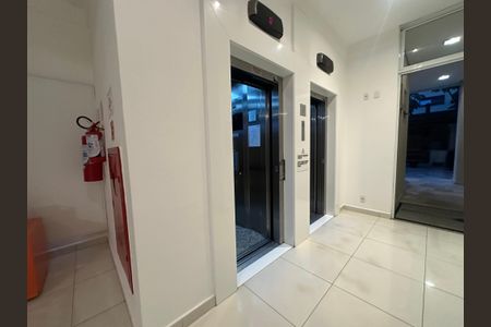 Apartamento para alugar com 84m², 2 quartos e 2 vagasHall de entrada