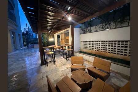 Apartamento para alugar com 84m², 2 quartos e 2 vagasÁrea comum - Churrasqueira