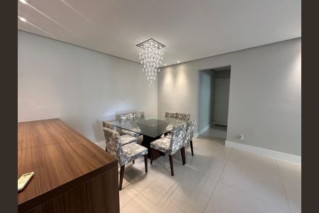 Apartamento para alugar com 84m², 2 quartos e 2 vagasSala