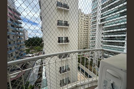 Apartamento para alugar com 84m², 2 quartos e 2 vagasVaranda