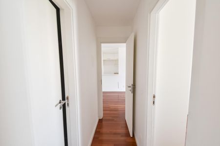 Apartamento à venda com 70m², 2 quartos e 2 vagasCorredor