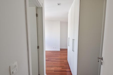 Apartamento à venda com 70m², 2 quartos e 2 vagasSuíte