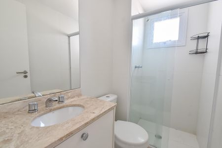 Apartamento à venda com 70m², 2 quartos e 2 vagasBanheiro da suíte
