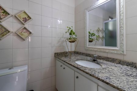 Apartamento à venda com 104m², 3 quartos e 2 vagas Apartamento à venda com 104m², 3 quartos e 2 vagasBanheiro