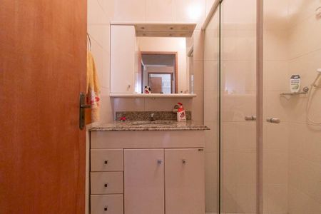 Casa à venda com 185m², 3 quartos e 3 vagas Casa à venda com 185m², 3 quartos e 3 vagasBanheiro Social