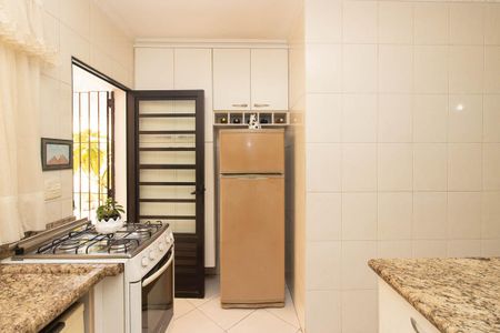 Casa à venda com 185m², 3 quartos e 3 vagas Casa à venda com 185m², 3 quartos e 3 vagasCozinha